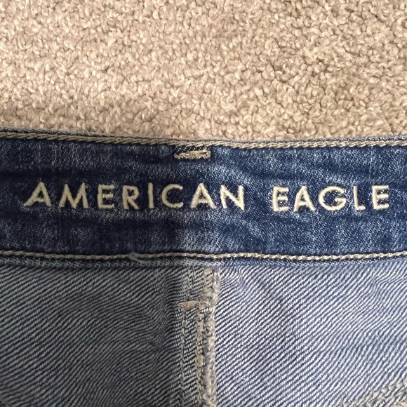 Size 00 Distressed American Eagle “Mom” Jeans - Picture 4 of 4